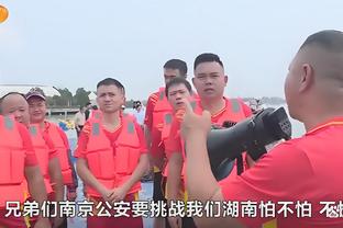 Phóng viên: Nếu đội Trung Quốc gặp phải đội bóng có tác phong hung hãn như Iraq, kết quả sẽ như thế nào?